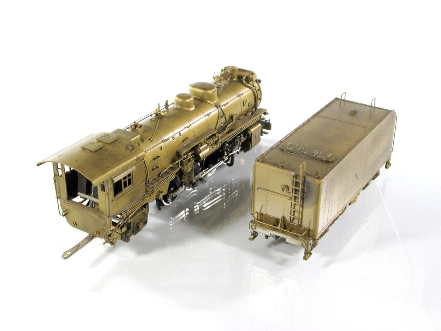 HO Scale BRASS Western Pacific 2-8-2 Steam Locomotive & Tender --- United Models