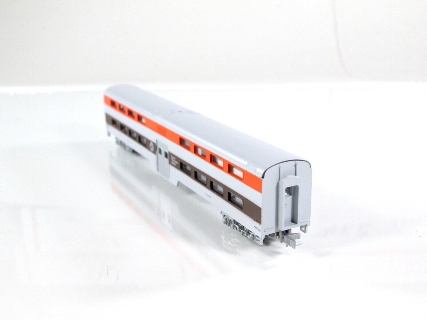 N Scale CHICAGO RTA Budd Bi-Level Smoothside Coach #7707, Con-Cor 004403 **RARE*