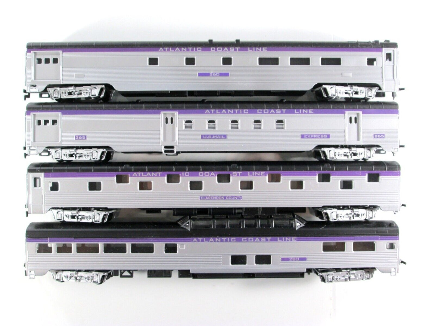 HO Scale ATLANTIC COAST LINE Lightweight Passenger Car 8-Pack Set -- IHC 47758