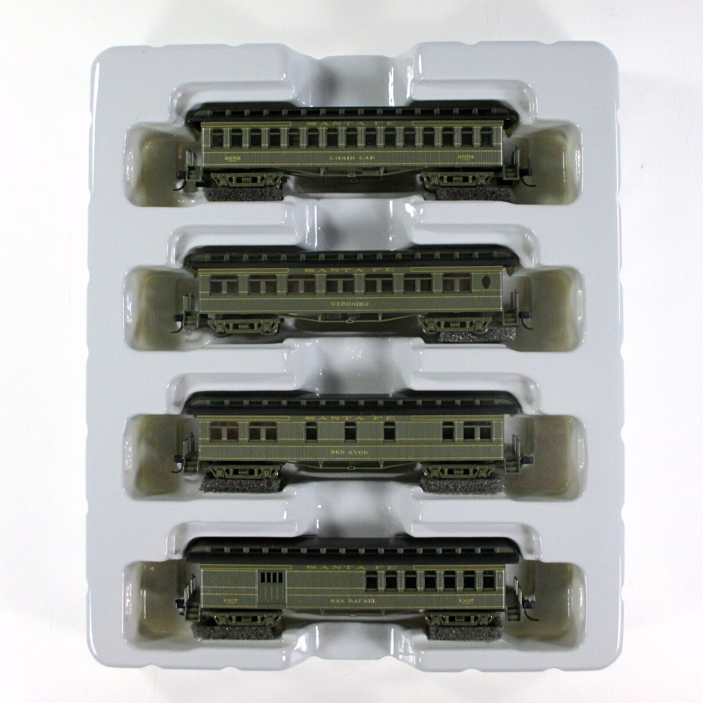 N Scale SANTA FE Overland Old-Time Passenger Car 4-Pack Set ------ Athearn 11851