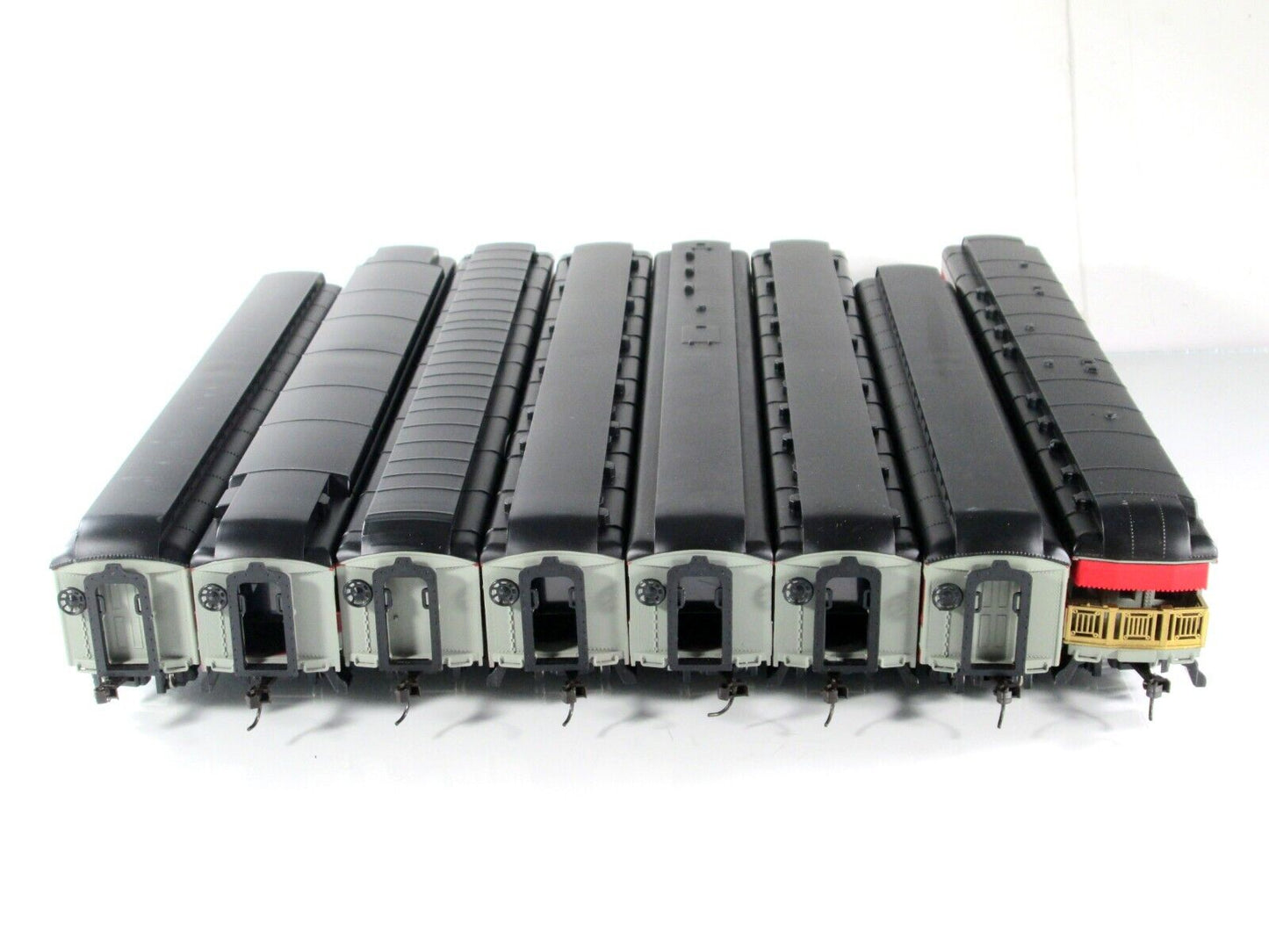 HO Scale SEABOARD *ORANGE BLOSSOM SPECIAL* 8-Car Set -- IHC 49608, Knuckle Cplrs