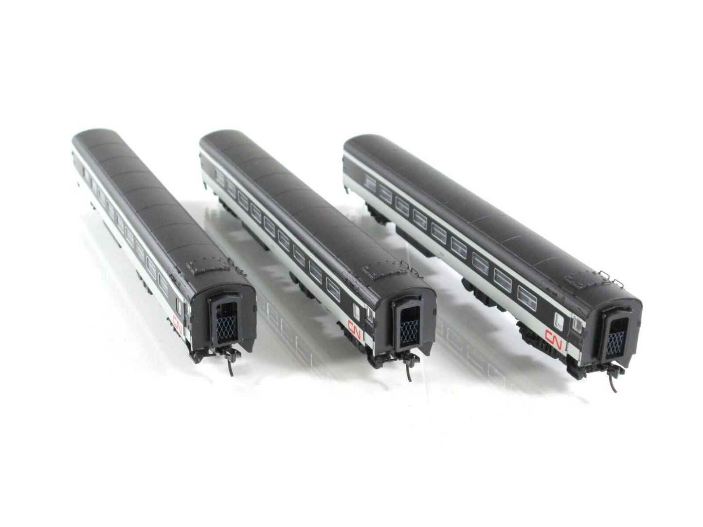 N Scale CANADIAN NATIONAL Dayniter Passenger Coach Car 3-Pack Set -Rapido TRAINS
