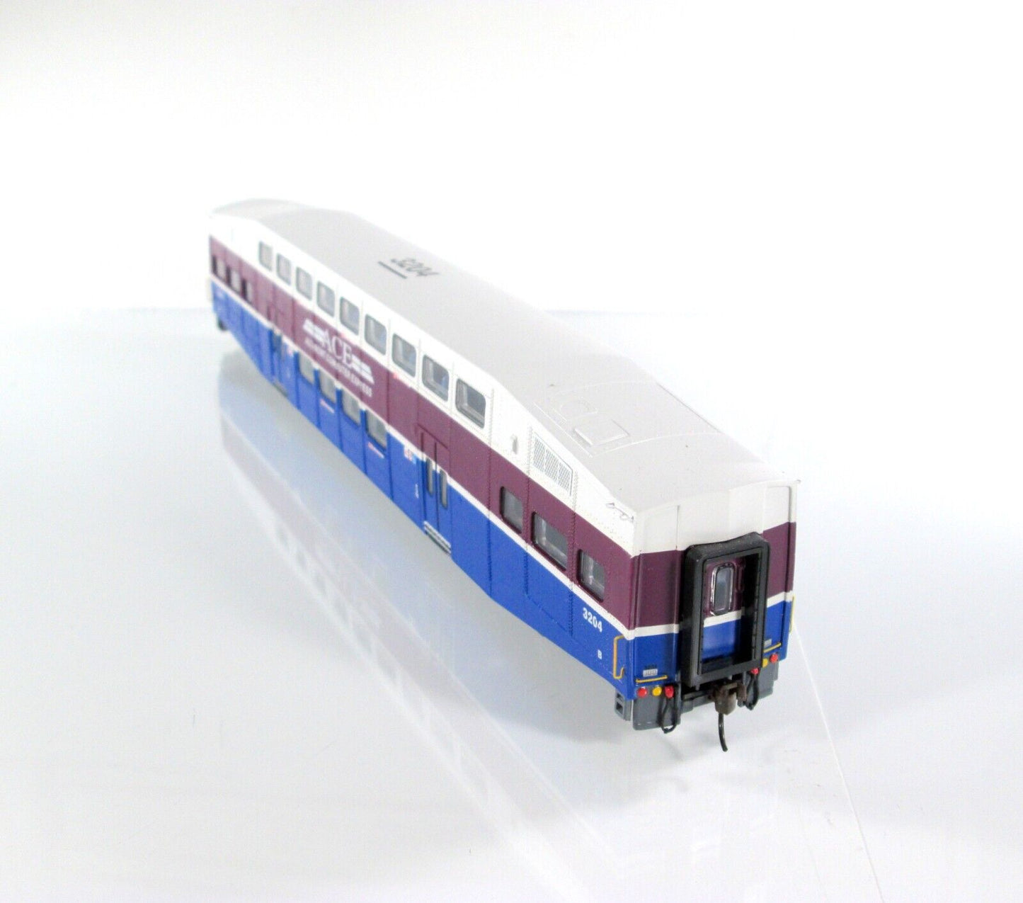 HO Scale ALTAMONT COMMUTER EXPRESS Bombardier Coach Car, ACE #3204 -Athearn 2590