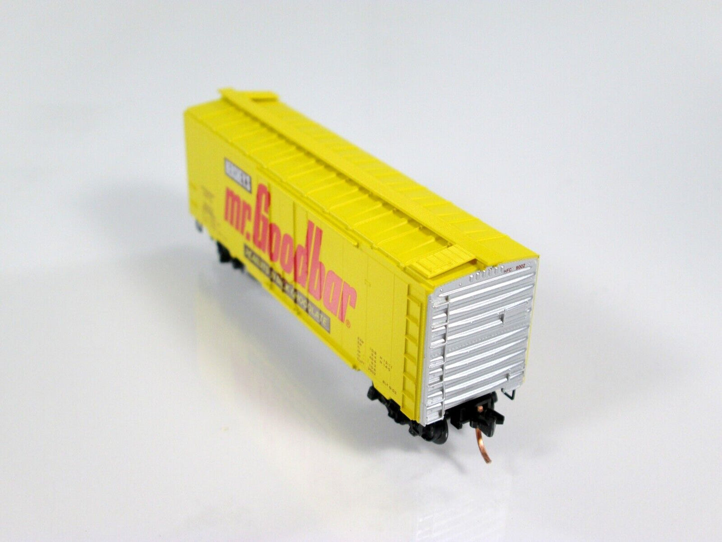 N Scale Hershey's MR GOODBAR Candy Bar 40' Box Car, HFC 9002, Micro Trains 21310