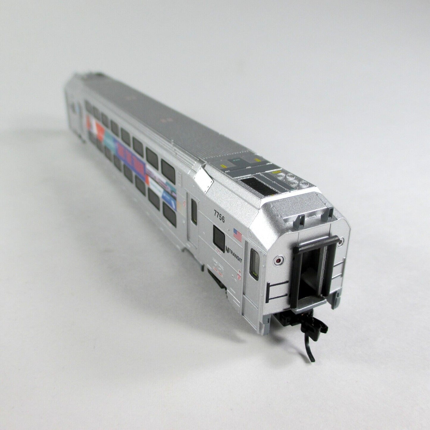 N Scale NEW JERSEY TRANSIT Safety Slogan Passenger Coach #7756, Atlas 40 004 064