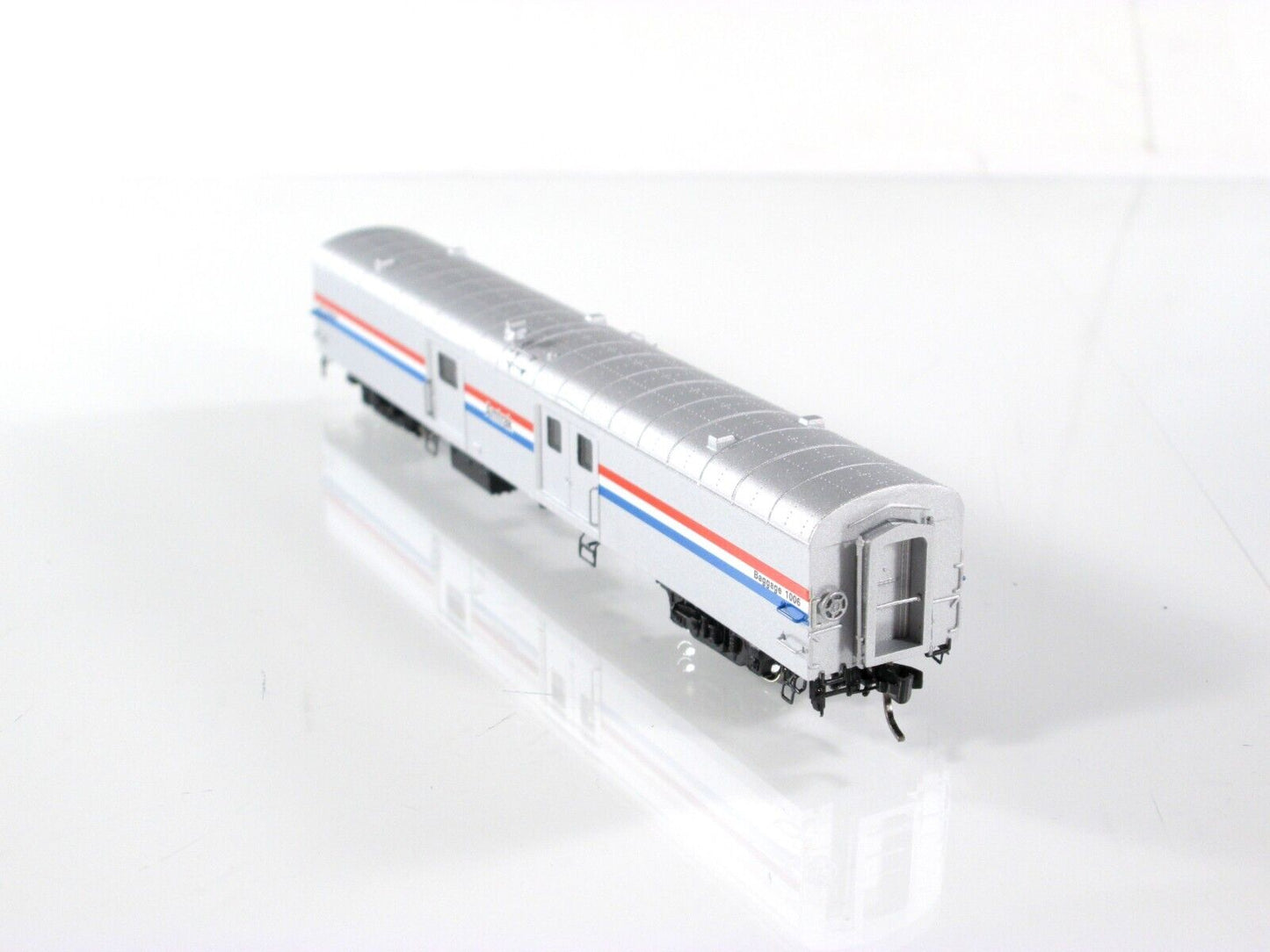 N Scale AMTRAK Phase III Baggage Express Car, AMTK 1006 --- Rapido TRAINS 506004