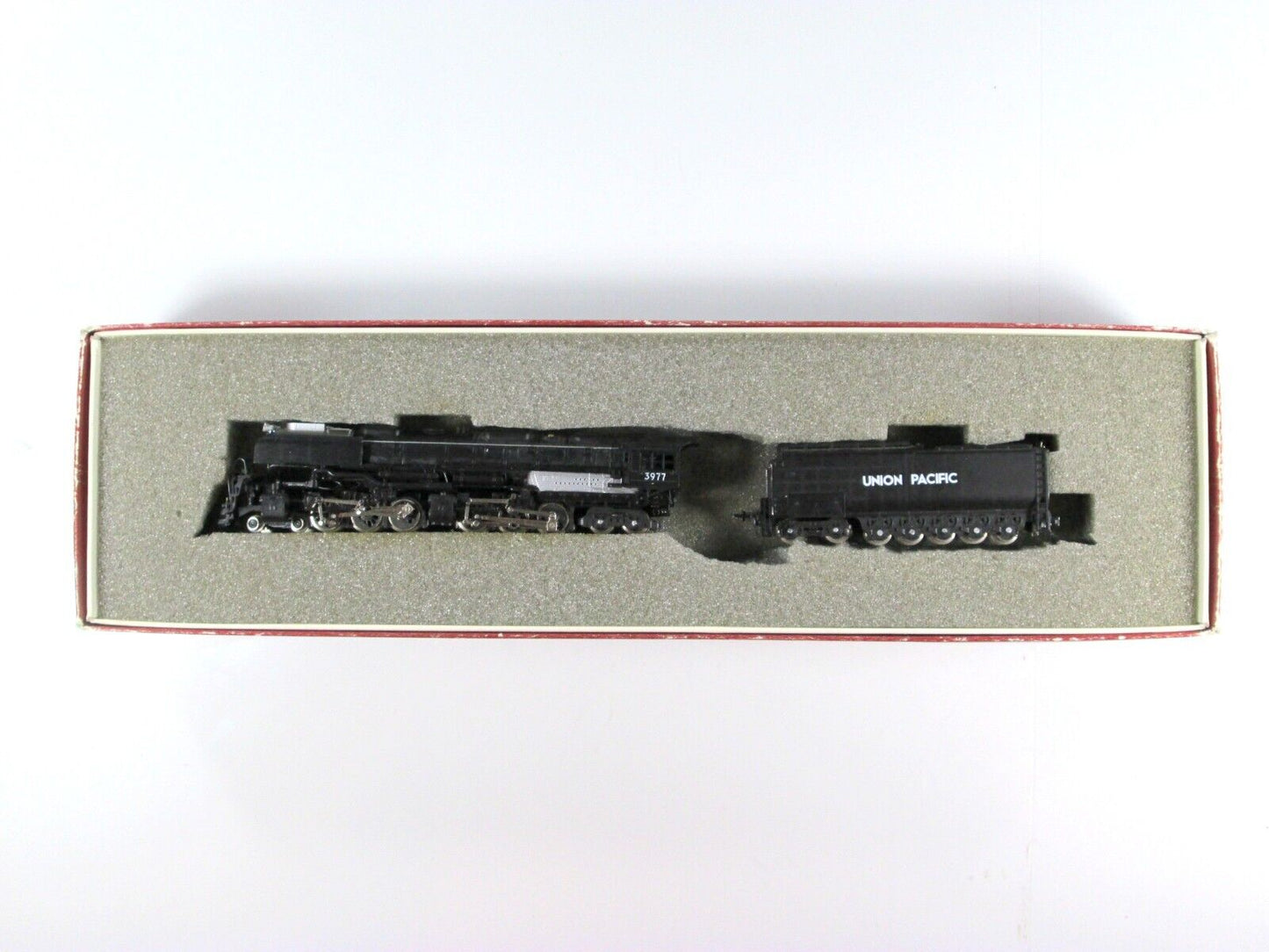 N Scale UNION PACIFIC 4-6-6-4 CHALLENGER Locomotive - UP #3977 -Rivarossi 003701