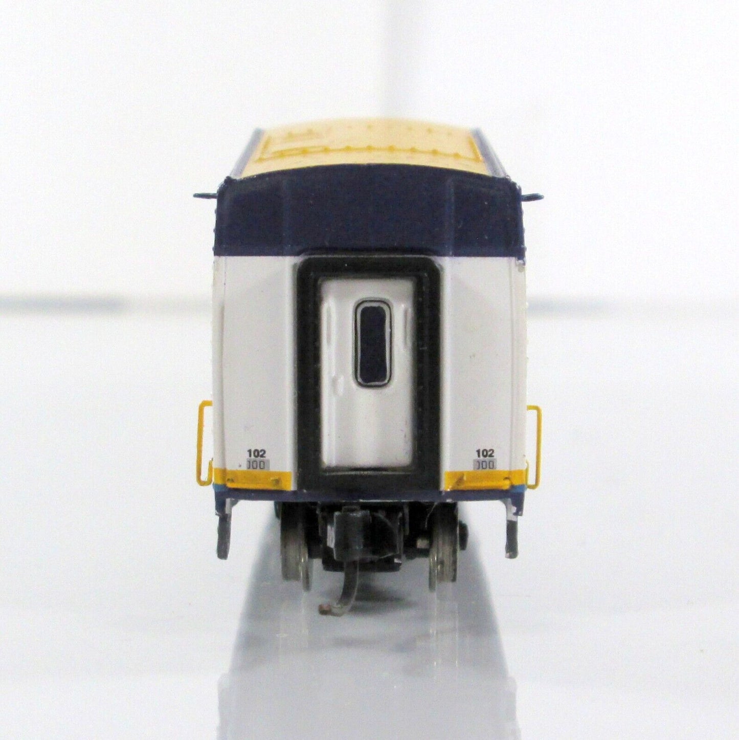 N Scale BOMBARDIER West Coast Express Passenger Control Car #102 - Athearn 10124