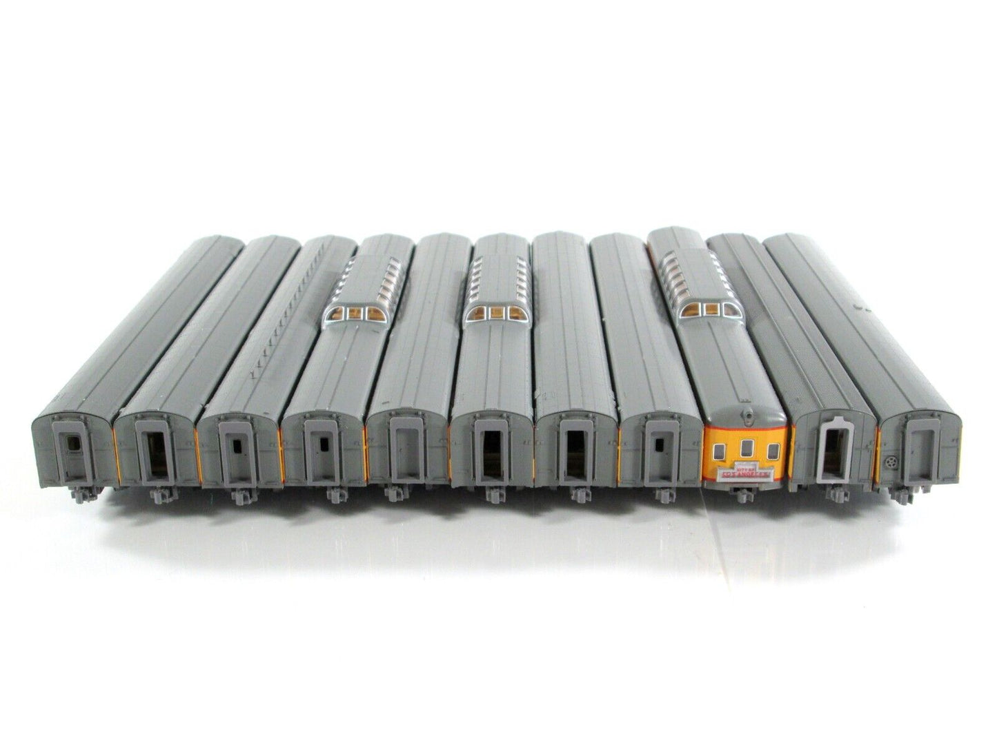 N Scale UNION PACIFIC *CITY of LOS ANGELES* 11-Car Set -Kato 106-088-1 *LIGHTED*