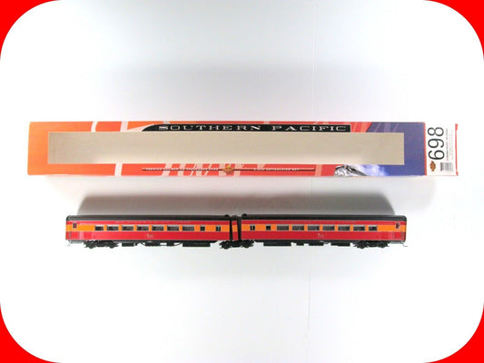 HO Scale *SP MORNING DAYLIGHT* 1941 Articulated Chair Car - BROADWAY LIMITED 698