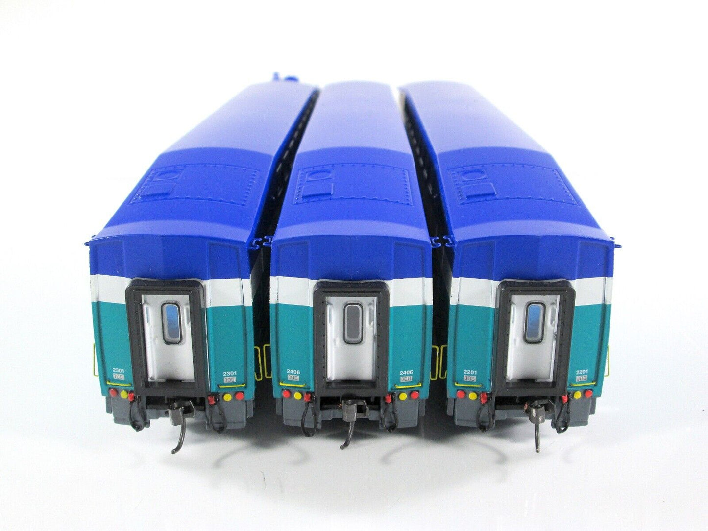HO Scale SAN DIEGO *COASTER*  Bombardier Coach, Control 3-Car Set - Athearn 2582