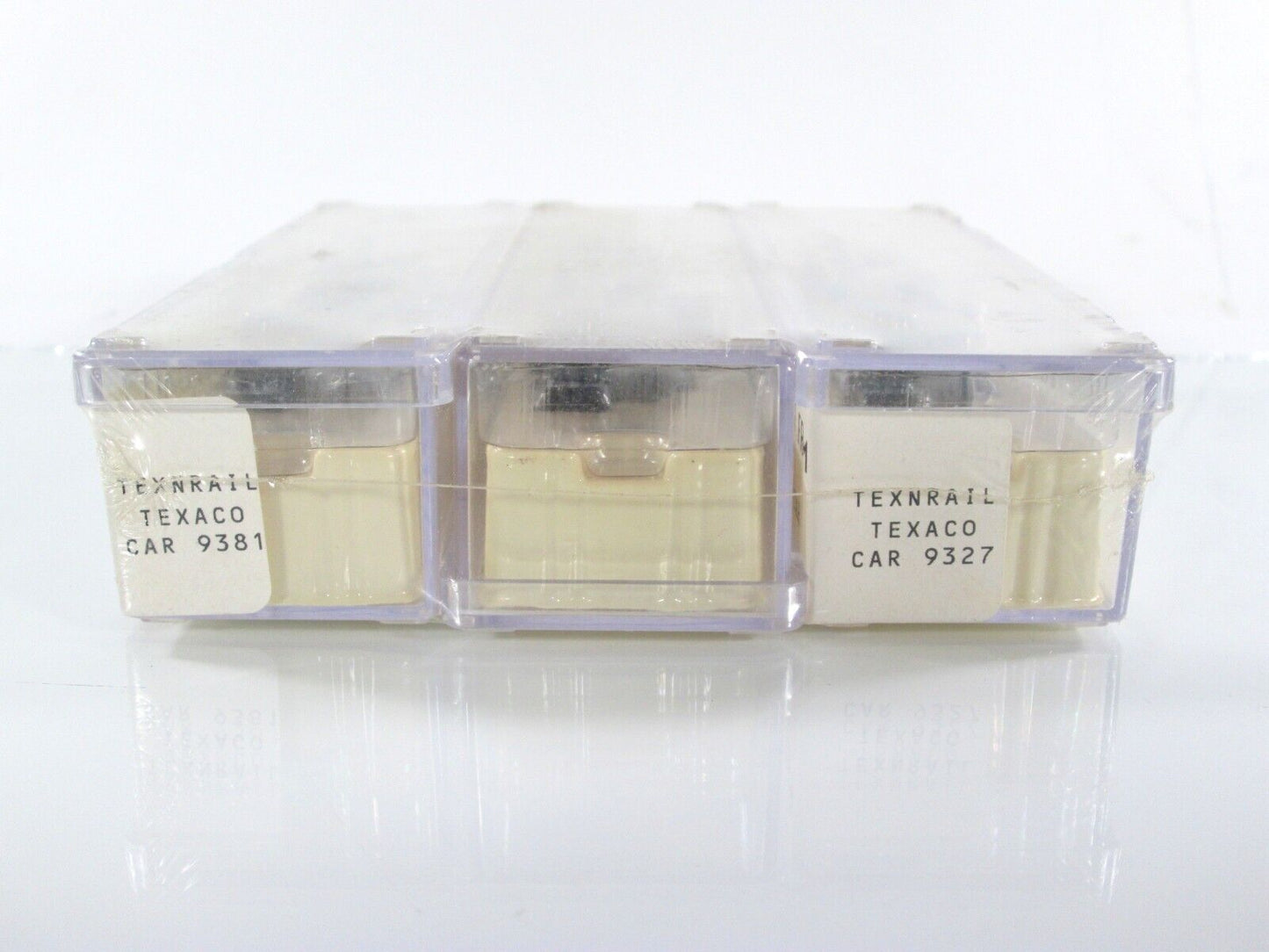N Scale *TEXACO* Tank Cars - 9327, 9256, 9281 -Intermountain / Tex-N-Rails *RARE