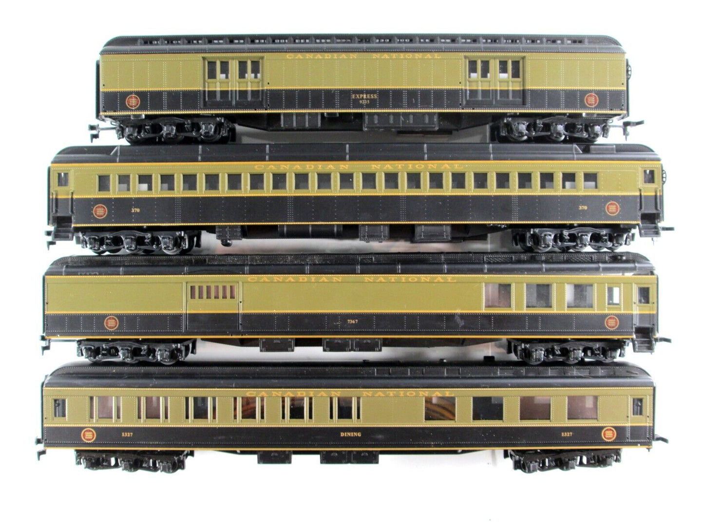 HO Scale CANADIAN NATIONAL Heavyweight Passenger Car 8-Pack Set - IHC 49108