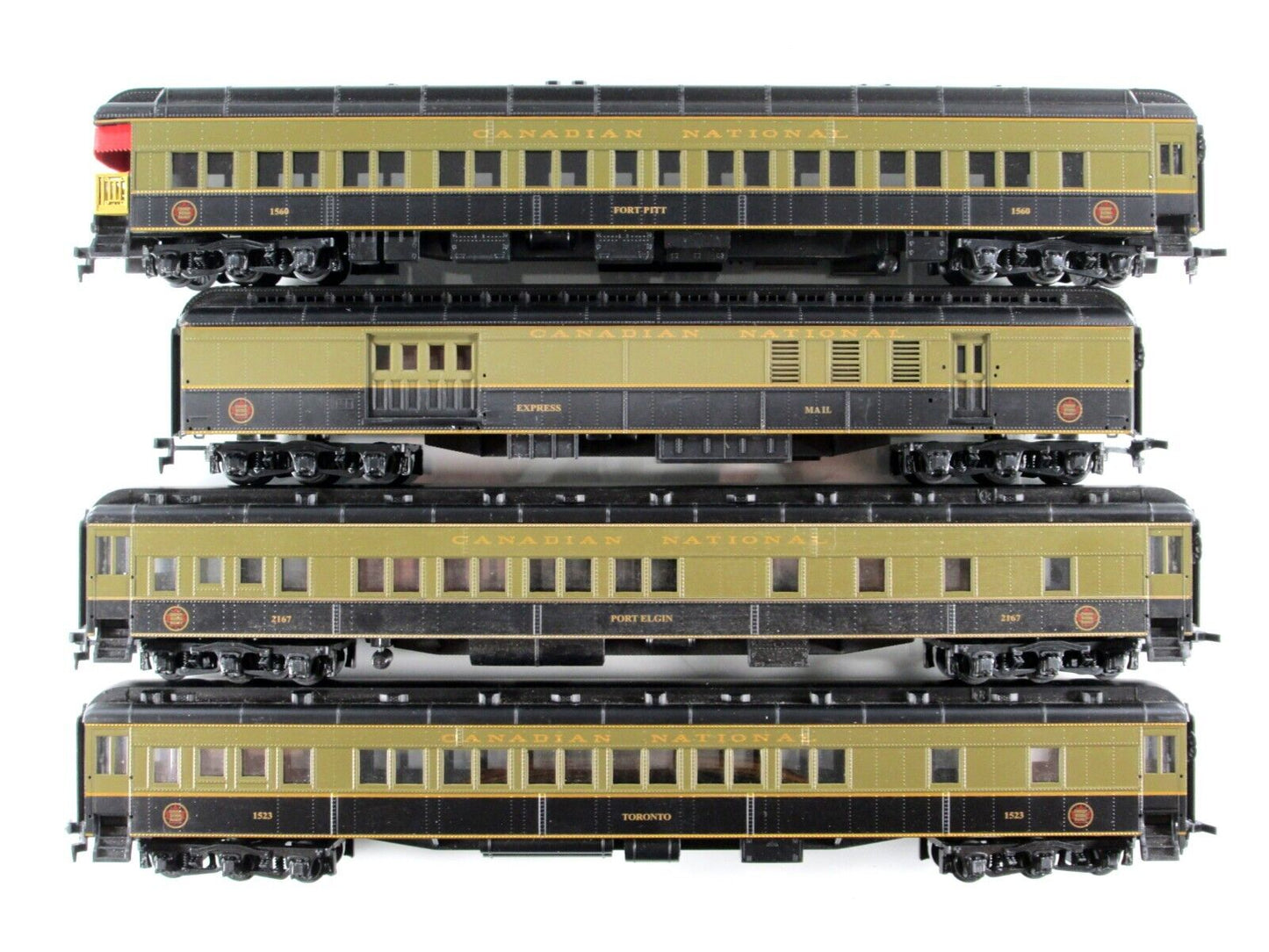 HO Scale CANADIAN NATIONAL Heavyweight Passenger Car 8-Pack Set - IHC 49108