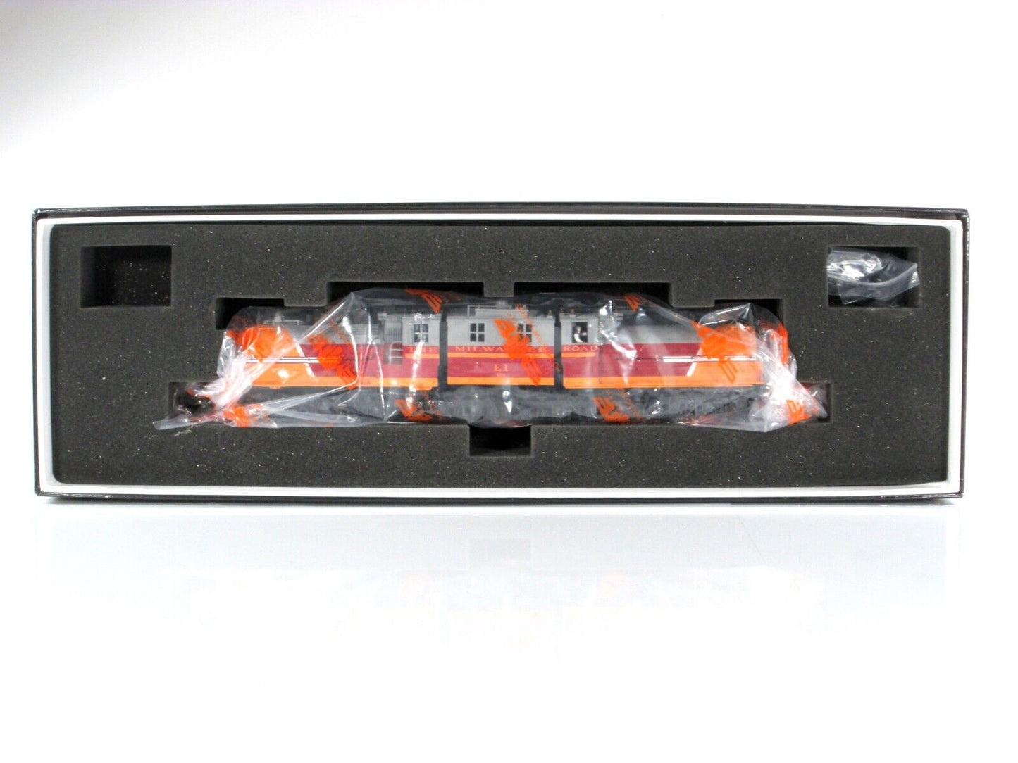 HO Scale **MILWAUKEE ROAD BI-POLAR ELECTRIC** #E-1,  MTH 80-2141 DCC Sound *READ
