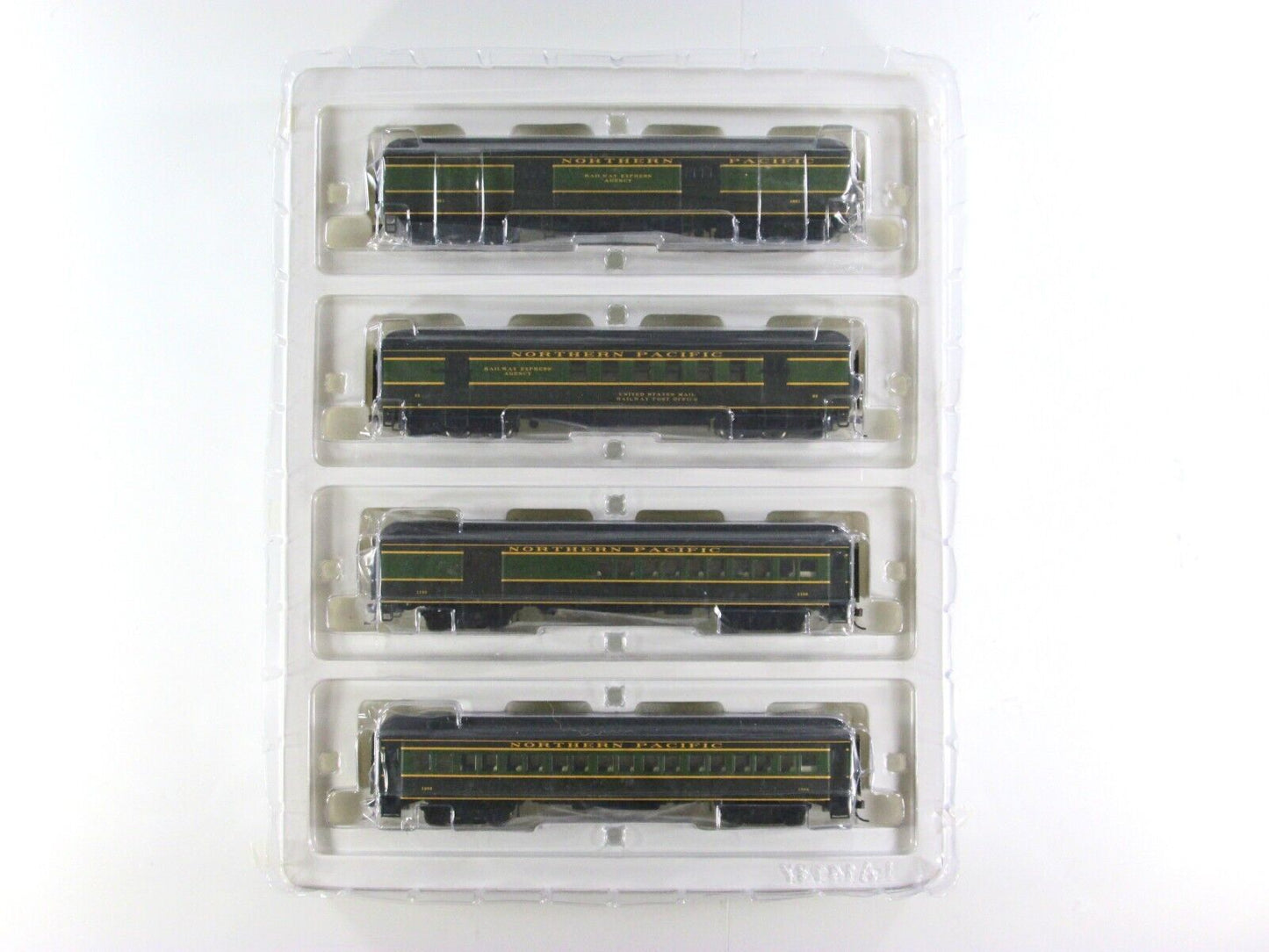 HO Scale NORTHERN PACIFIC 60' HWT Passenger 4-Car Set ------- Rivarossi RT600233