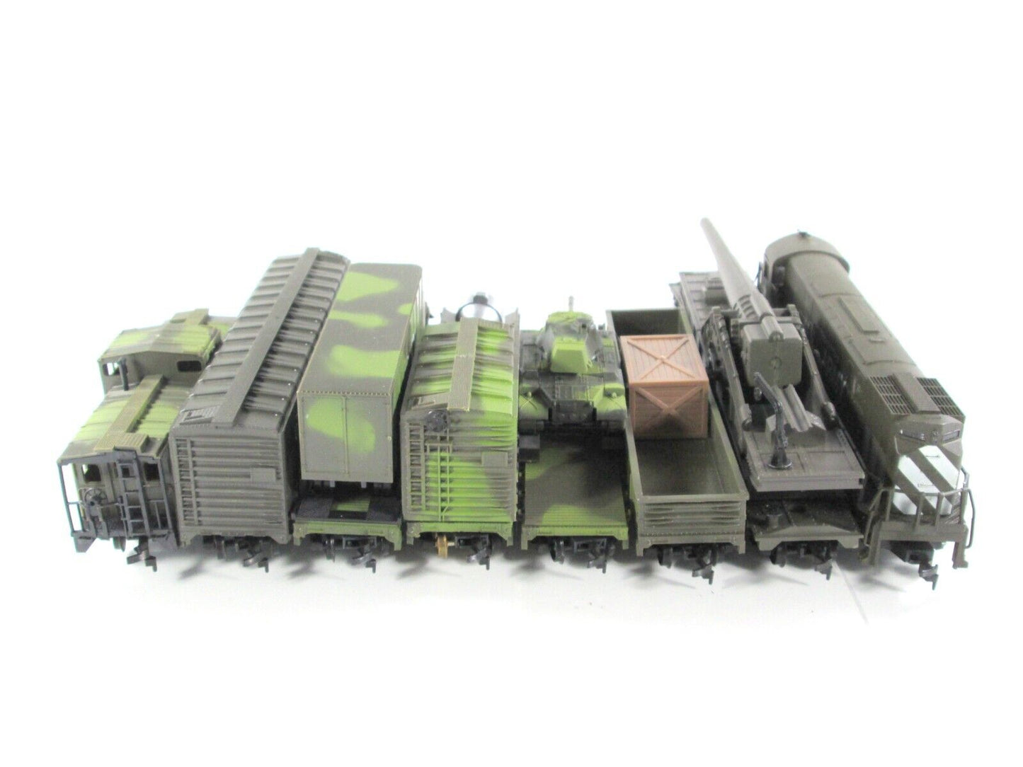 HO Scale US ARMY Military Train Set w/ Guns, Tank, Locomotive, Caboose, etc -AHM