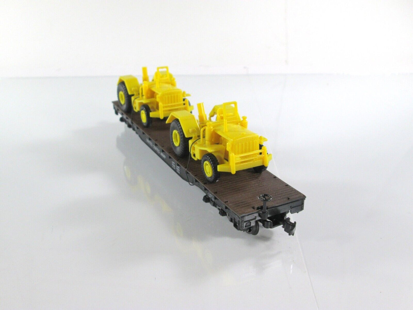 HO Scale US ARMY Heavyweight Flat Car w/ 2 Motor Graders - USAX 38065 - AHM 5373