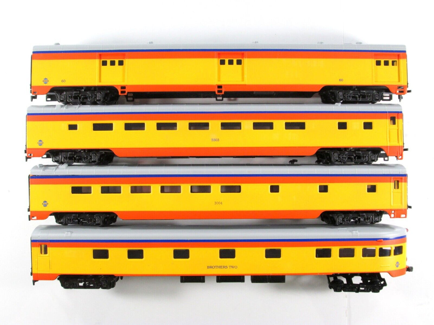 HO Scale CHESSIE / C&O *STEAM SPECIAL* Passenger Car 8-Pack Set -IHC 48358 *RARE
