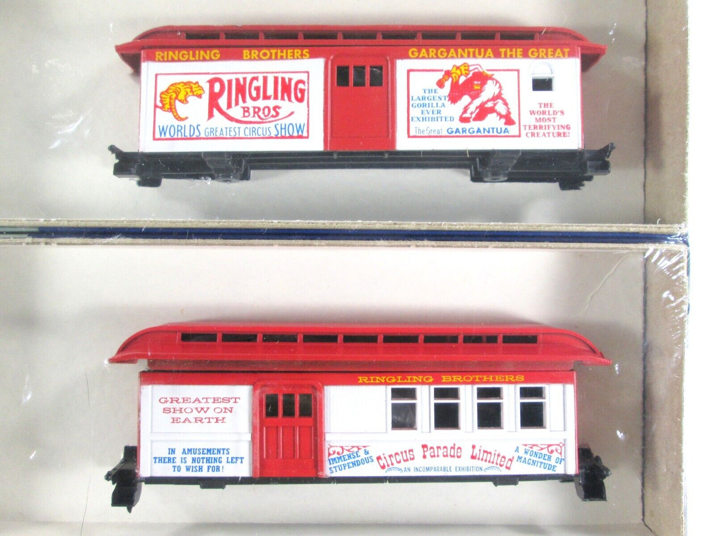 HO Scale RINGLING BROTHERS Circus Overton Passenger Car 4-Pack Set -- Roundhouse