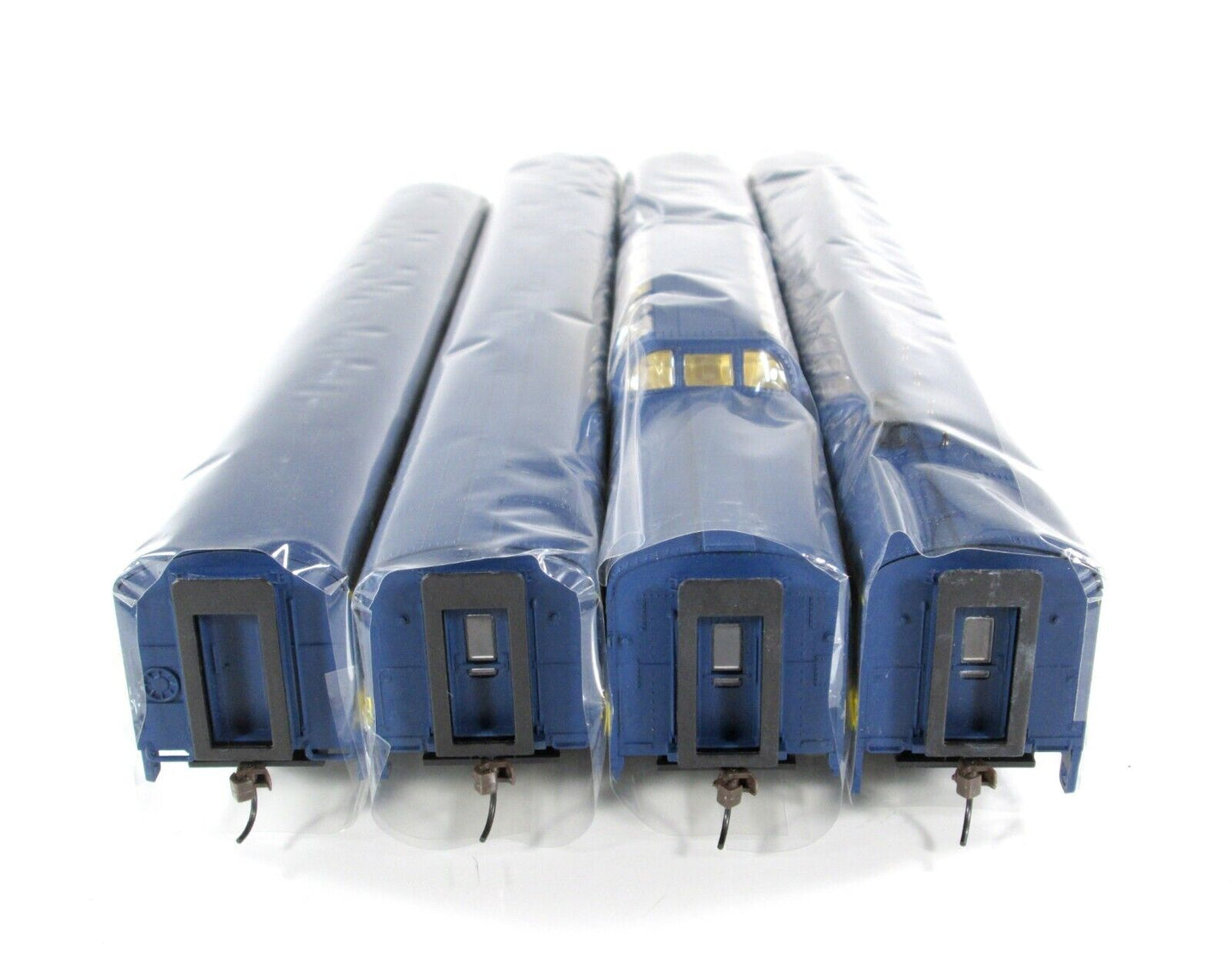 HO Scale ALASKA RAILROAD Passenger 4-Car Set -- Rivarossi RT600034, Knuckle Cplr