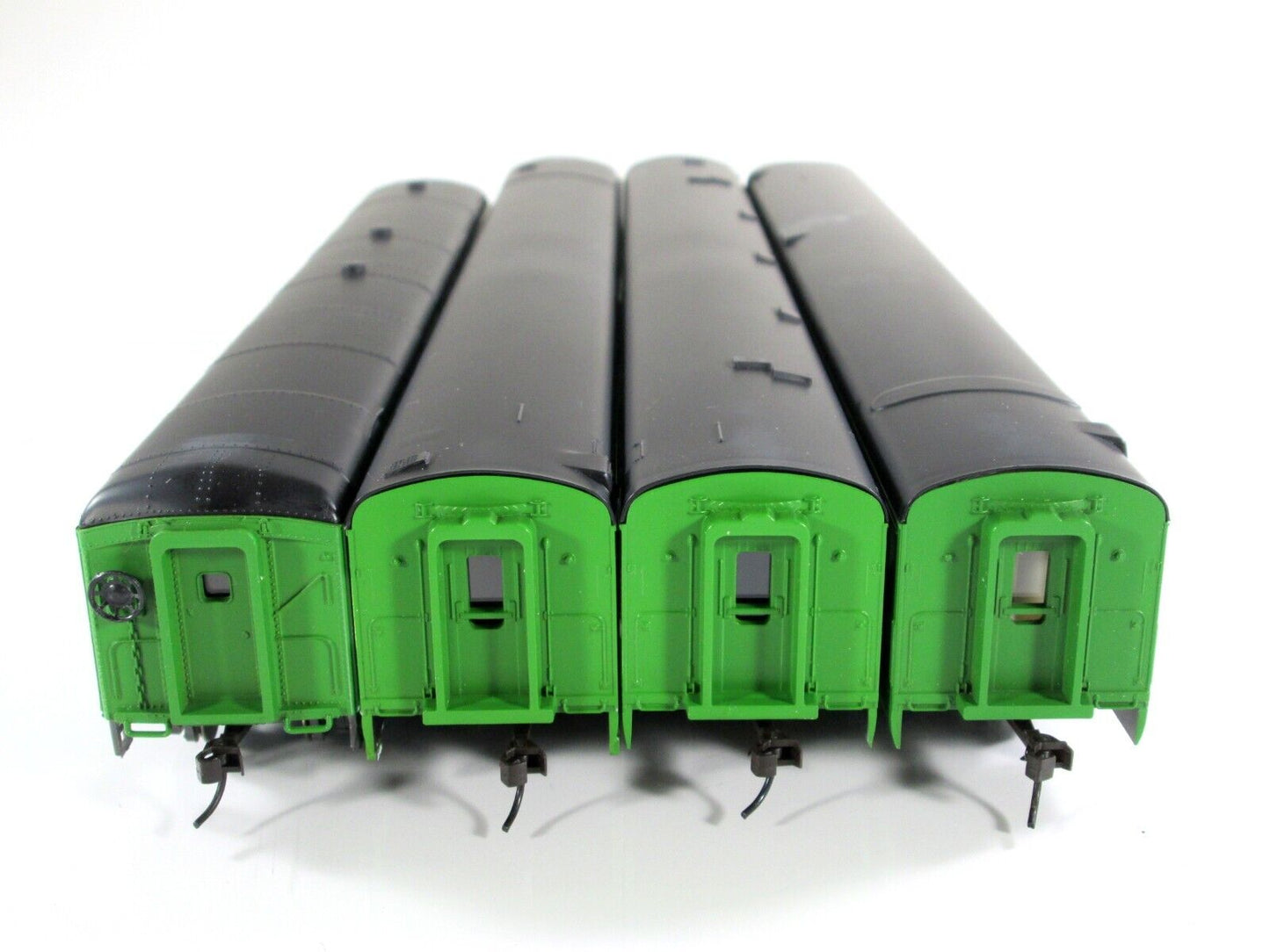 HO Scale BURLINGTON NORTHERN 1930s Passenger Set B -Rivarossi 6949, Knuckle Cplr