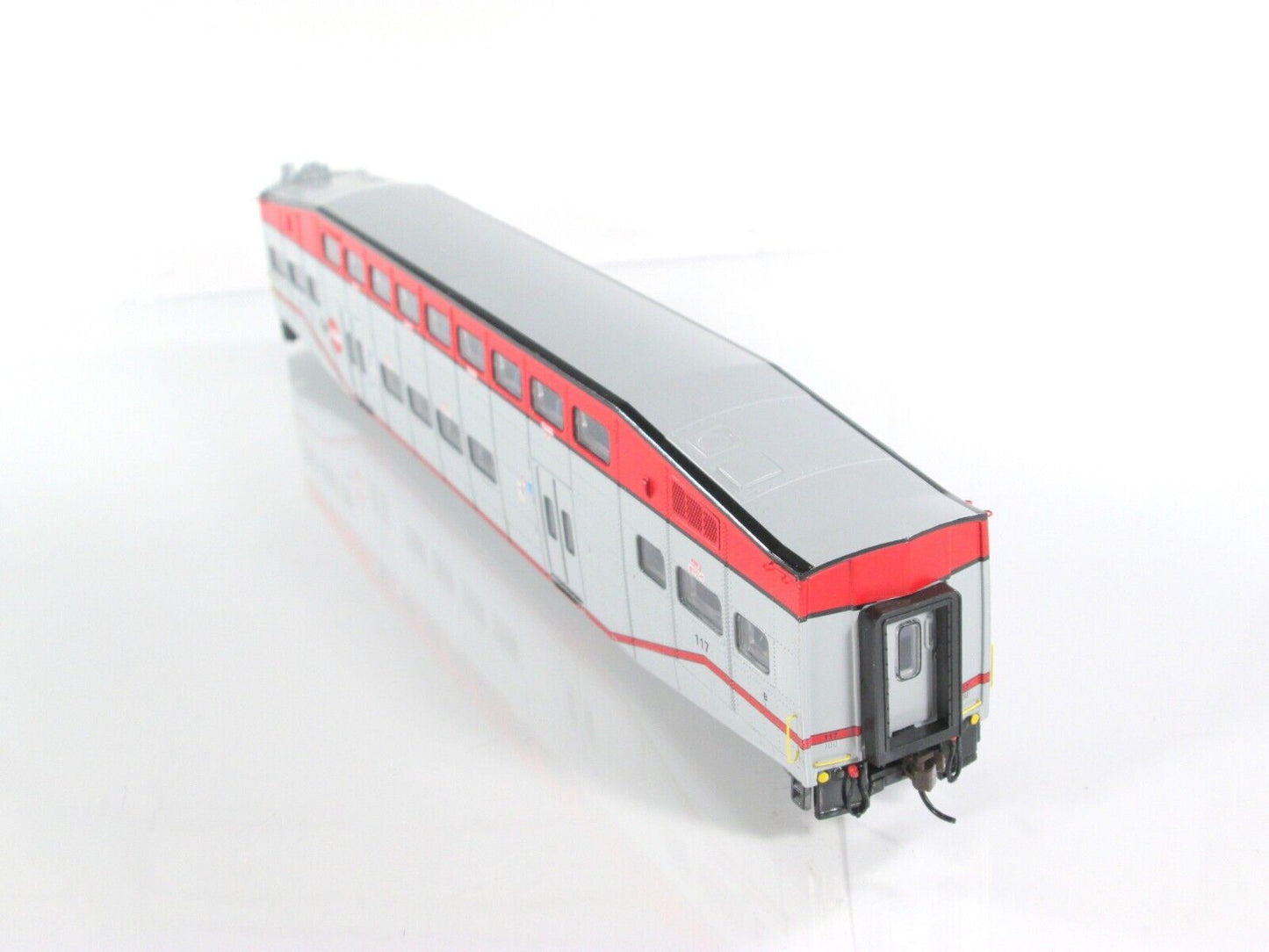 HO Scale **CALTRAIN** Bombardier Commuter CONTROL Car - JPBX 117 -- Athearn 2548