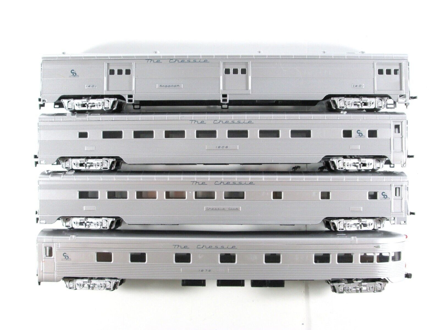 HO Scale **The CHESSIE** / C&O Lightweight Passenger Car 8-Pack Set -- IHC 47318
