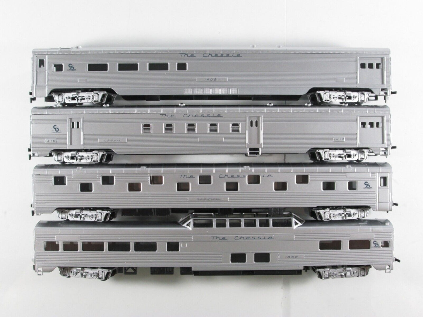 HO Scale **The CHESSIE** / C&O Lightweight Passenger Car 8-Pack Set -- IHC 47318