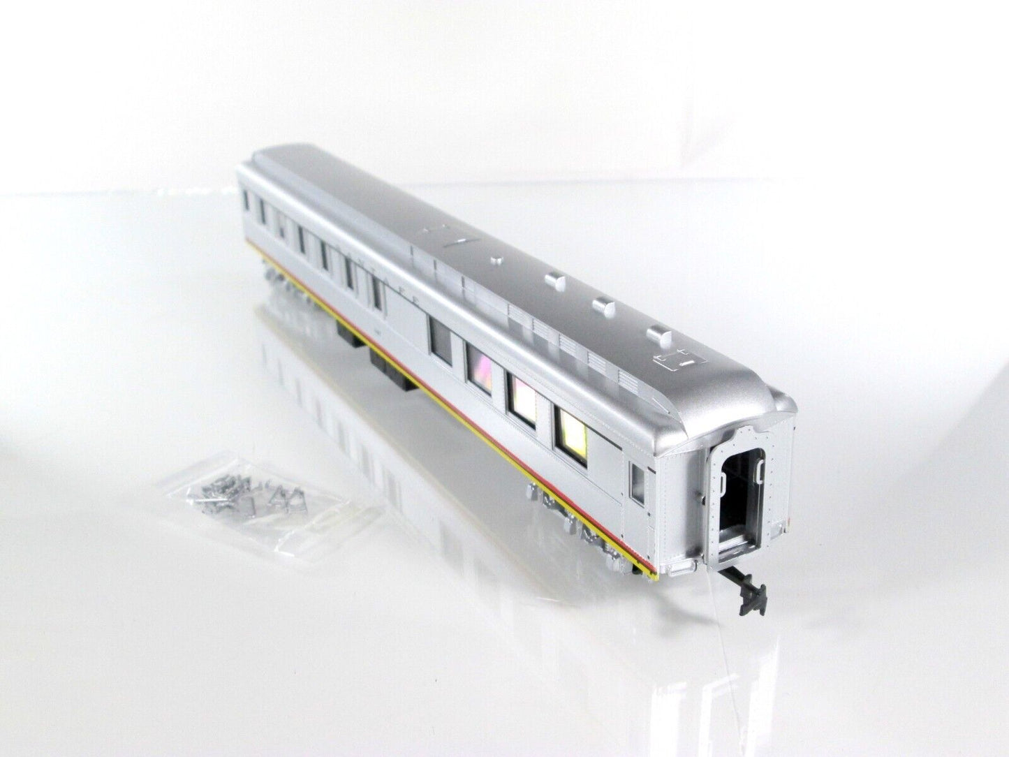 HO Scale SANTA FE ***VALLEY FLYER*** Heavyweight Passenger 8-Car Set - IHC 49038