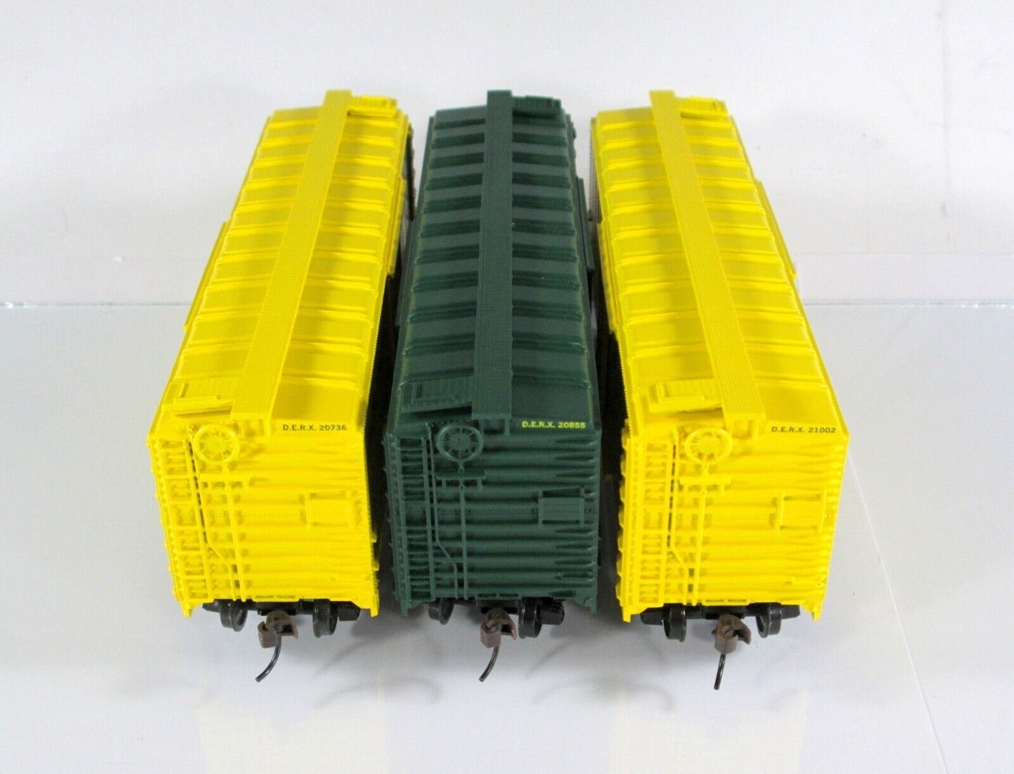 HO Scale JOHN DEERE 40' Single Door Box Car 3-Pack Set - Athearn *Green / Yellow