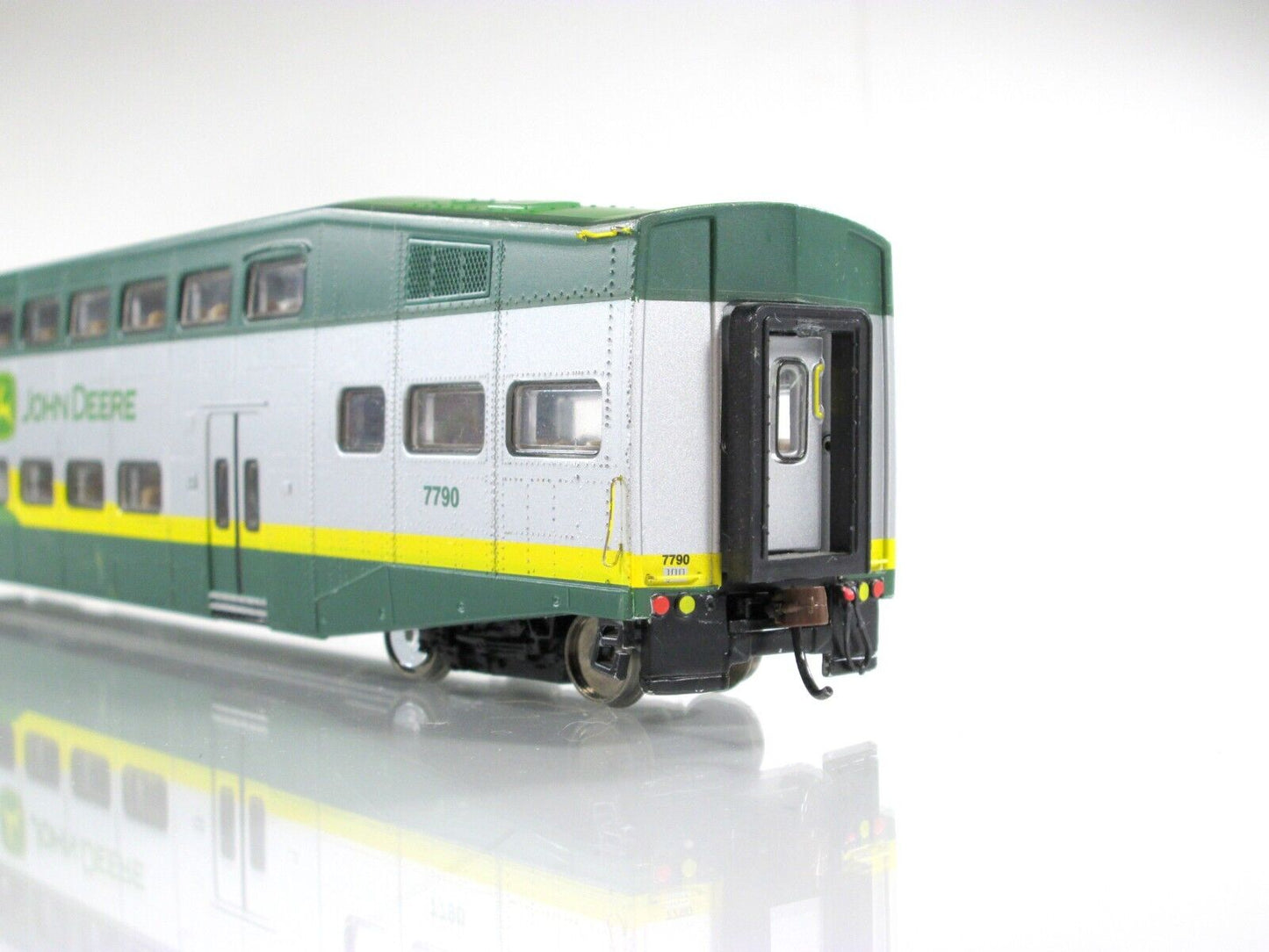HO Scale JOHN DEERE BOMBARDIER Commuter Passenger Car, JD 7790 - Athearn **RARE*