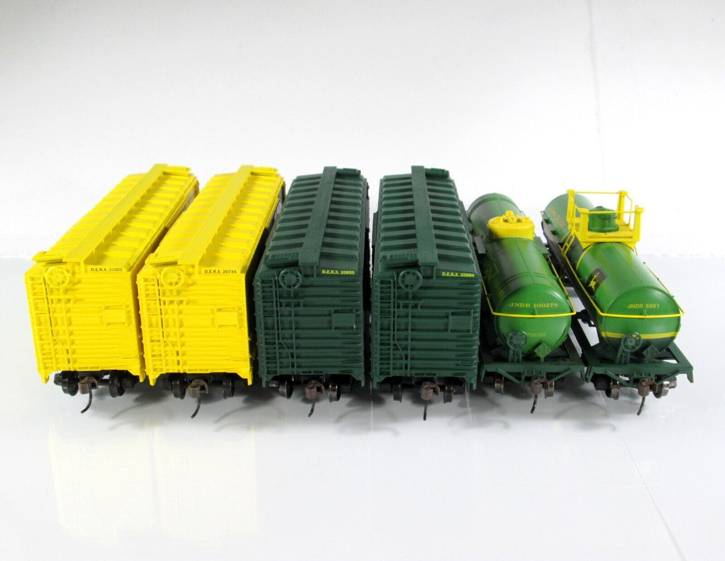 HO Scale JOHN DEERE 40' Box Car and 39' Chemical Tank Car 6-Pack Set --- Athearn