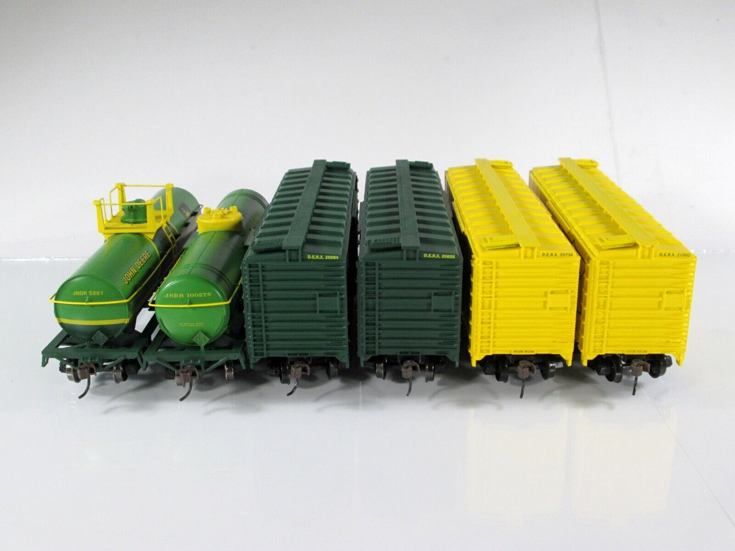 HO Scale JOHN DEERE 40' Box Car and 39' Chemical Tank Car 6-Pack Set --- Athearn
