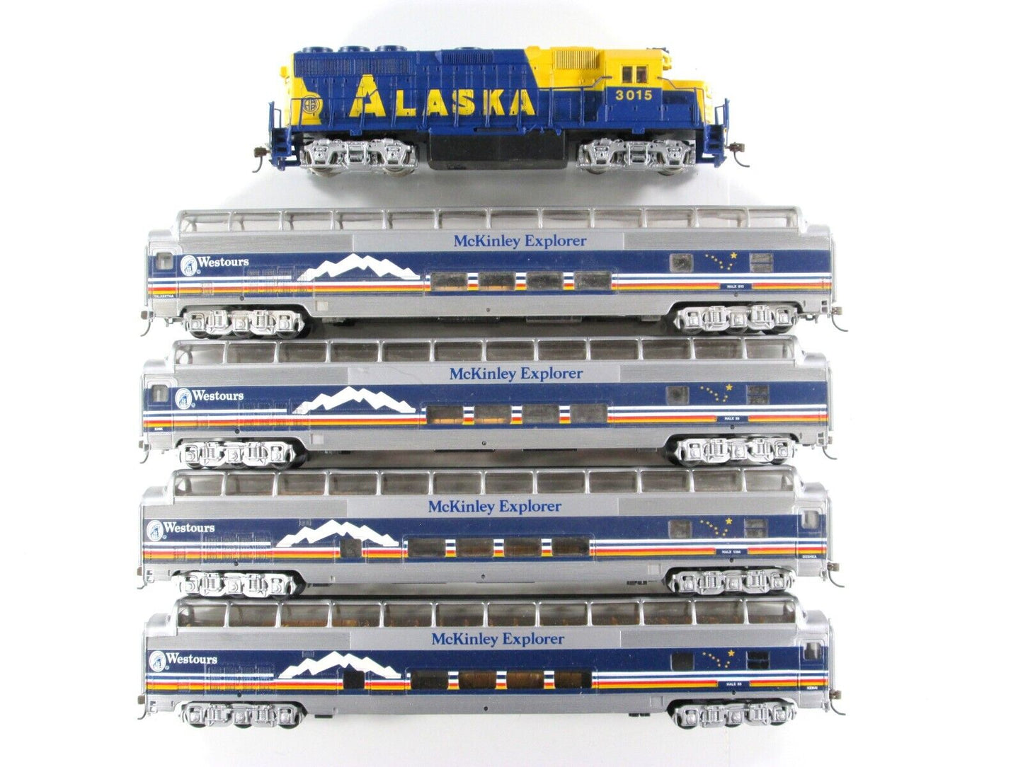 HO Scale *MCKINLEY EXPLORER* Alaska Locomotive and Passenger Set -BACHMANN 00624