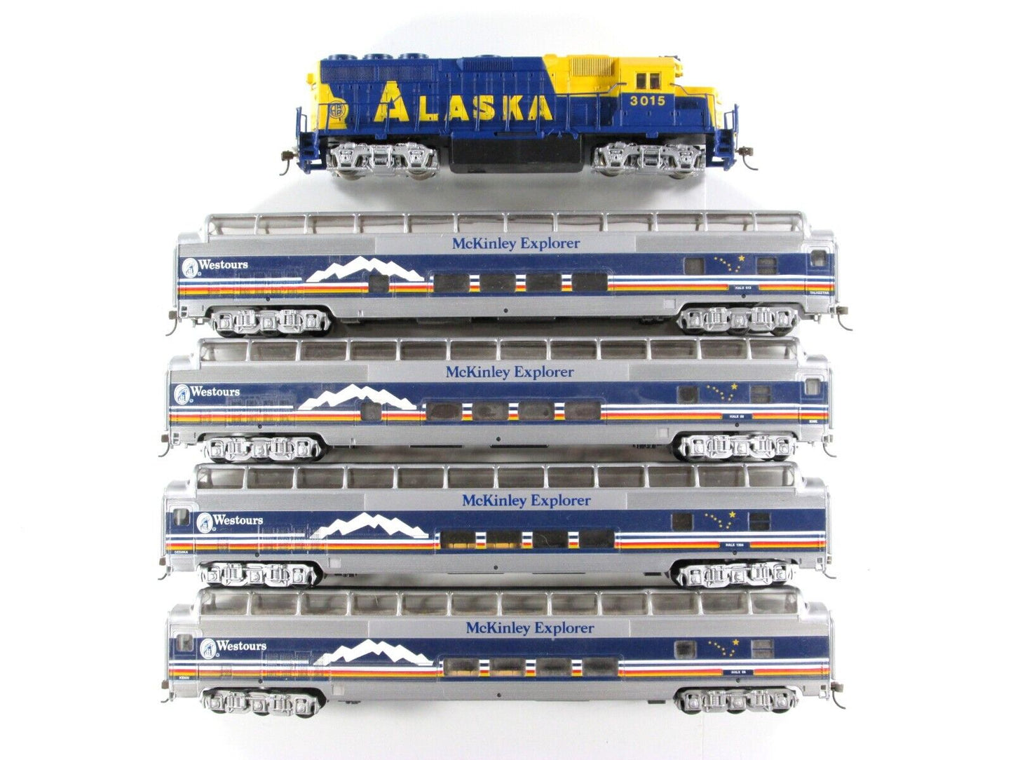HO Scale *MCKINLEY EXPLORER* Alaska Locomotive and Passenger Set -BACHMANN 00624