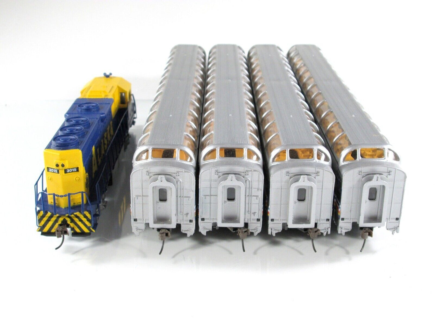 HO Scale *MCKINLEY EXPLORER* Alaska Locomotive and Passenger Set -BACHMANN 00624