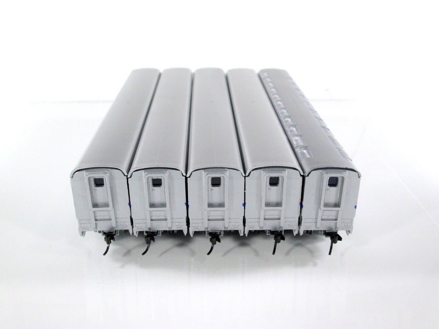 N Scale AMTRAK Phase IV Superliner Bi-Level Passenger 5-Car Set - Con-Cor 004653