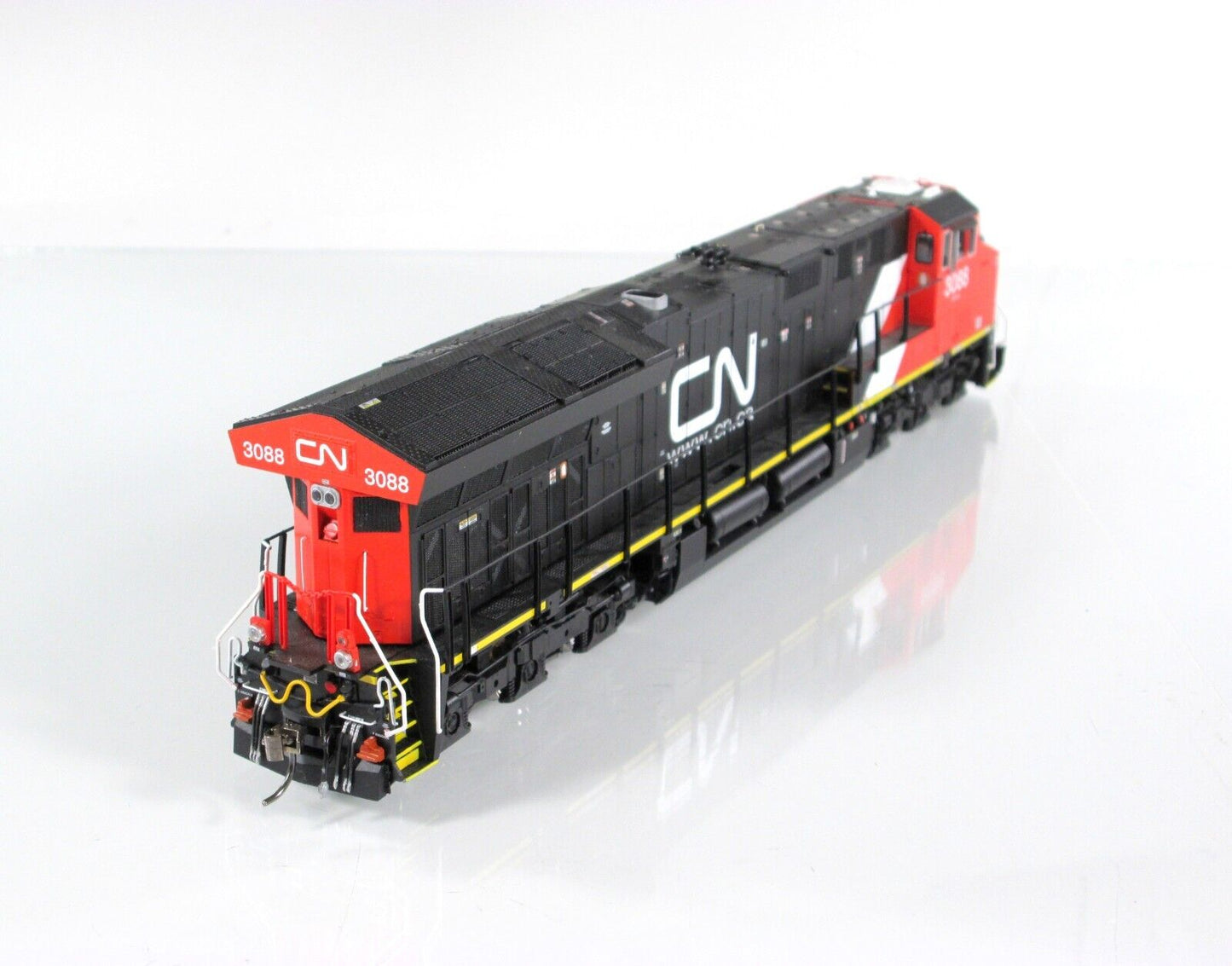 HO Scale CANADIAN NATIONAL ET44AC Diesel, CN #3088 - Intermountain DCC Lok Sound