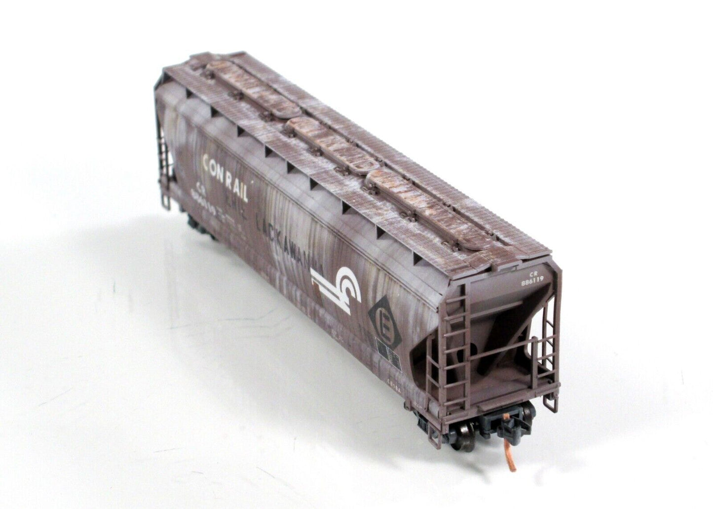 N Scale ***CONRAIL ex-EL*** Weathered 3-Bay Hopper ------- Micro Trains 09444490