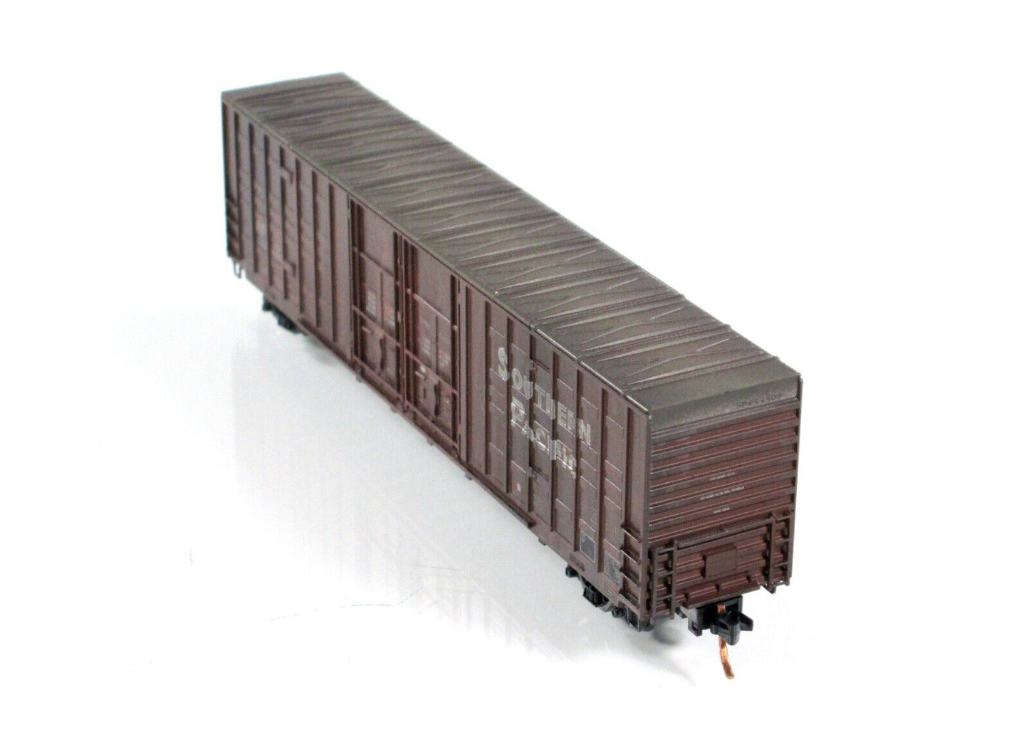 N Scale ***SOUTHERN PACIFIC*** Weathered 60' Box Car ----- Micro Trains 10351100