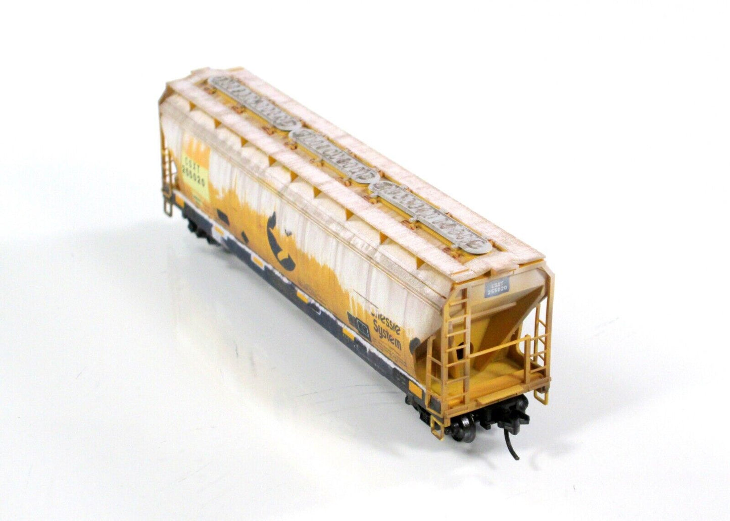 N Scale **CHESSIE SYSTEM** Weathered 3-Bay Hopper - Micro Trains 09444540