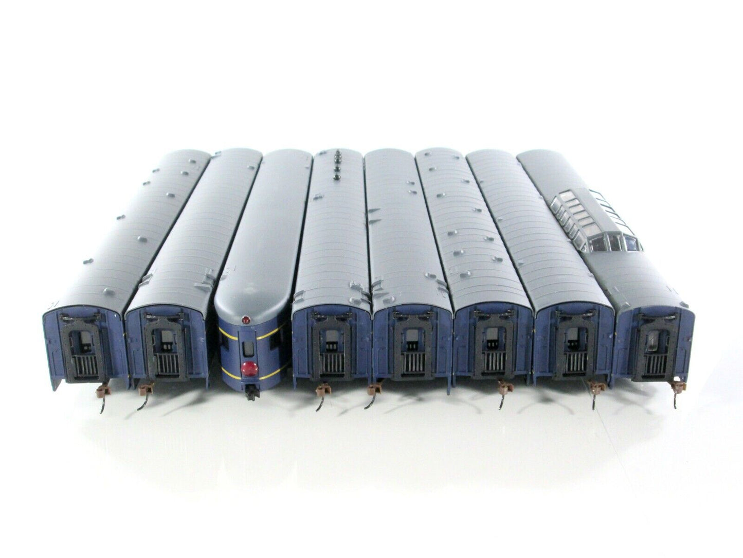 HO Scale LOUISVILLE NASHVILLE Passenger 8-Car Set - IHC 48138 **Knuckle Couplers