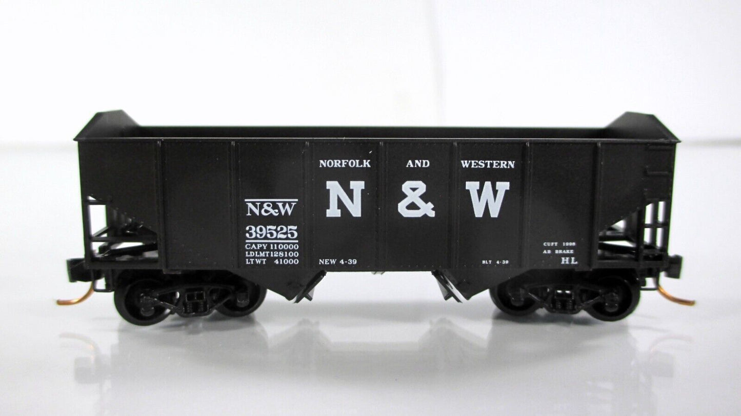 N Scale ***NORFOLK & WESTERN** 2-Bay Coal Hopper 4-Pack - Micro Trains 99300012