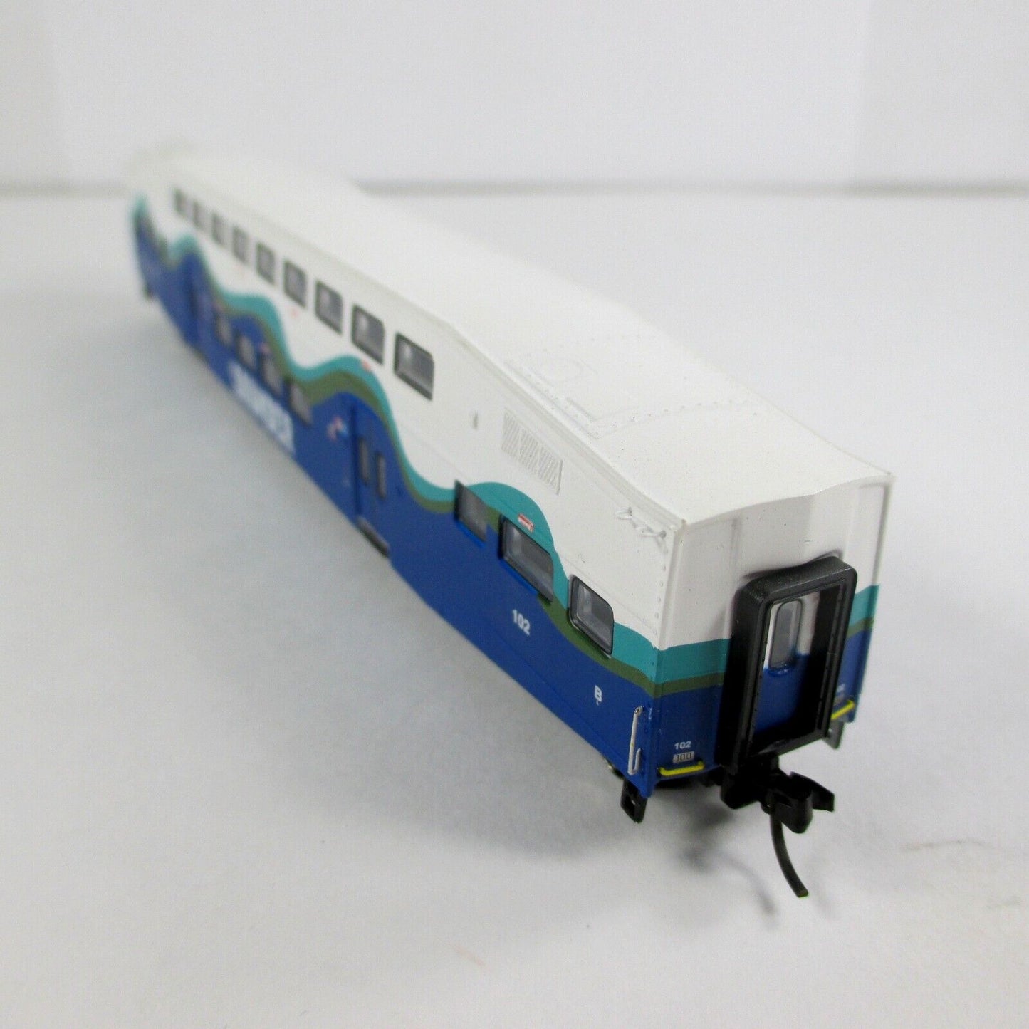N Scale **SEATTLE SOUNDER** Bombardier Commuter Control Car #102 - Athearn 10123