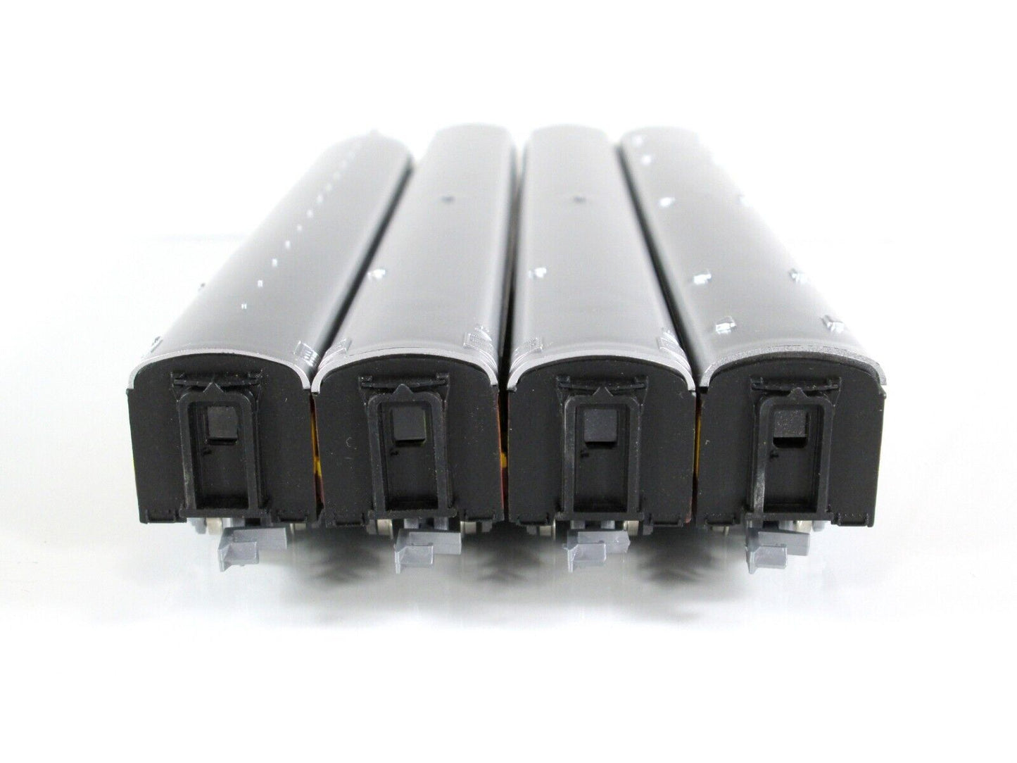 N Scale ROYAL AMERICAN SHOWS Lightweight Passenger Car 4-Pack Set ------ Con-Cor