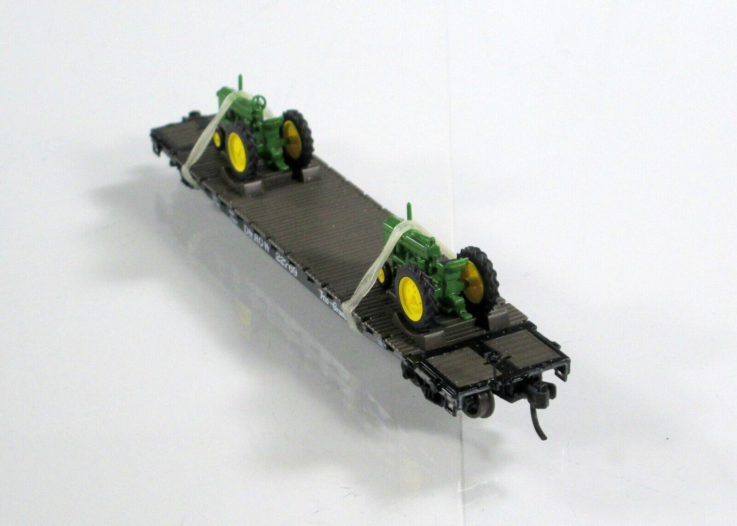 N Scale *JOHN DEERE* Tractors, Flat Car *RIO GRANDE* 22769 - Athearn 10436 *RARE