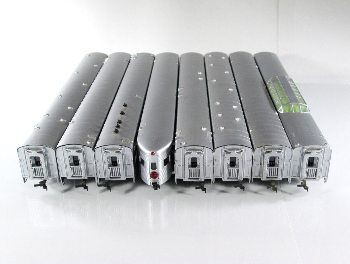 HO Scale BOSTON MAINE Lightweight Corrugated Passenger Car 8-Pack Set -IHC 47798