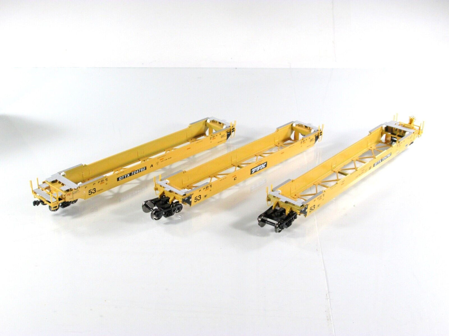 HO Scale TTX Double Stack Well Car Set for 53' Containers #724792 - Kato 30-9051