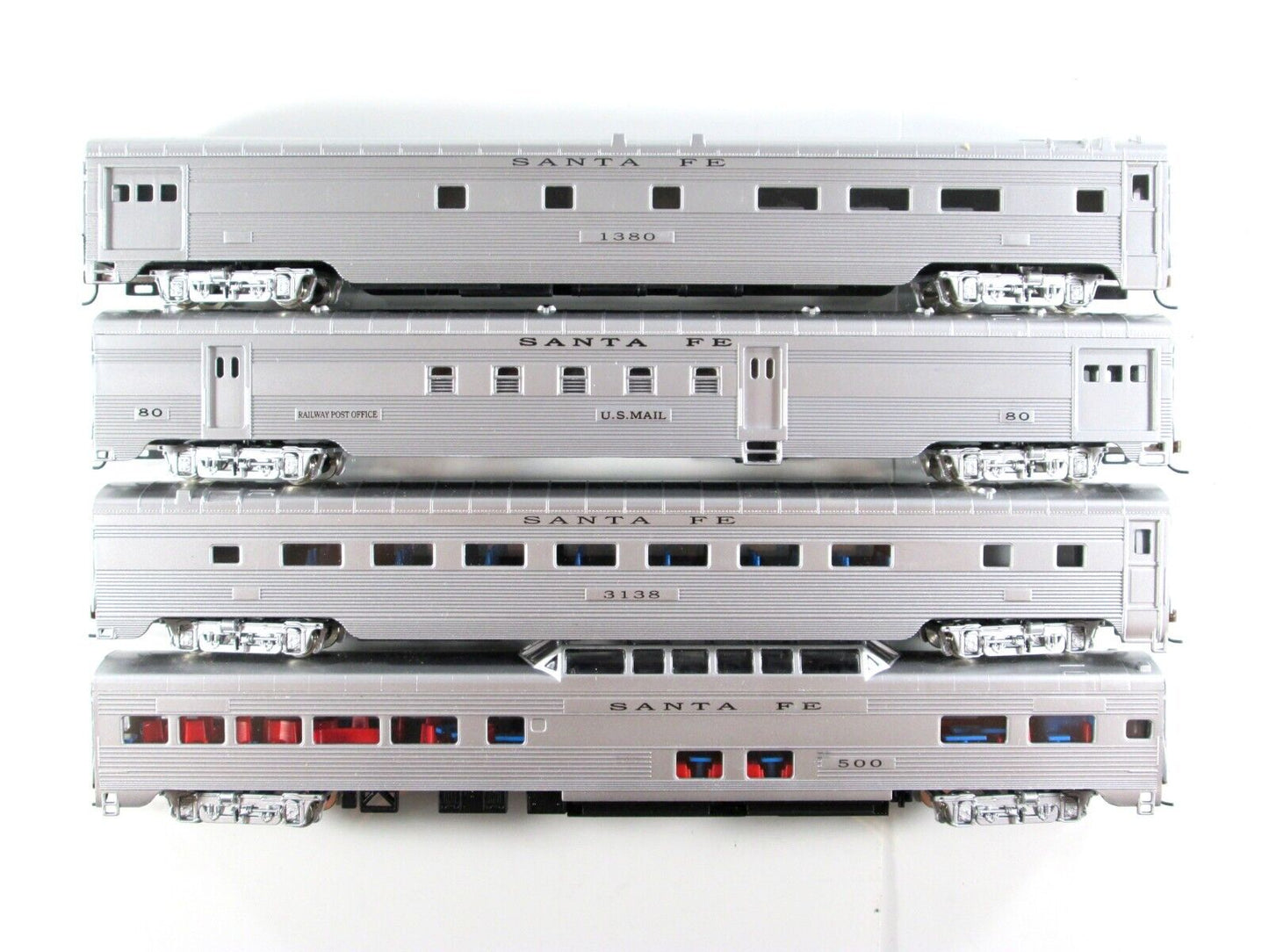 HO Scale SANTA FE Lightweight Corrugated Passenger 8-Car Set - IHC 47788 **NEW**